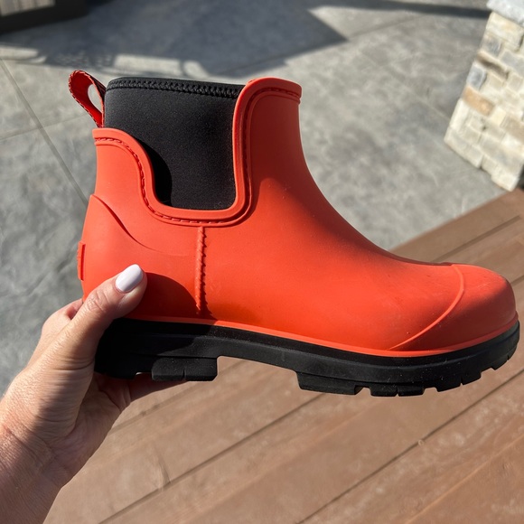 Women's UGG Orange Ankle Rain Boots - Picture 6 of 6